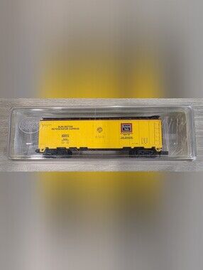 Model Power N Scale Burlington Refrigerator Express 40' Reefer